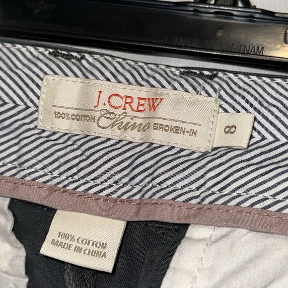 J Crew Chino broken in 100% cotton shorts size 8 - Picture 3 of 3